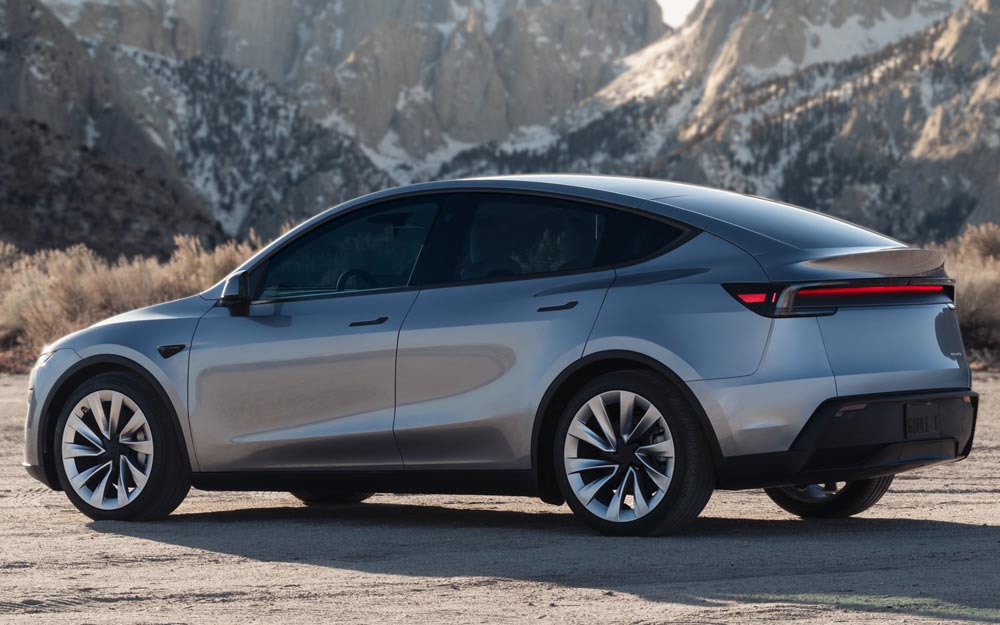 Laterale di Tesla Model Y 2025